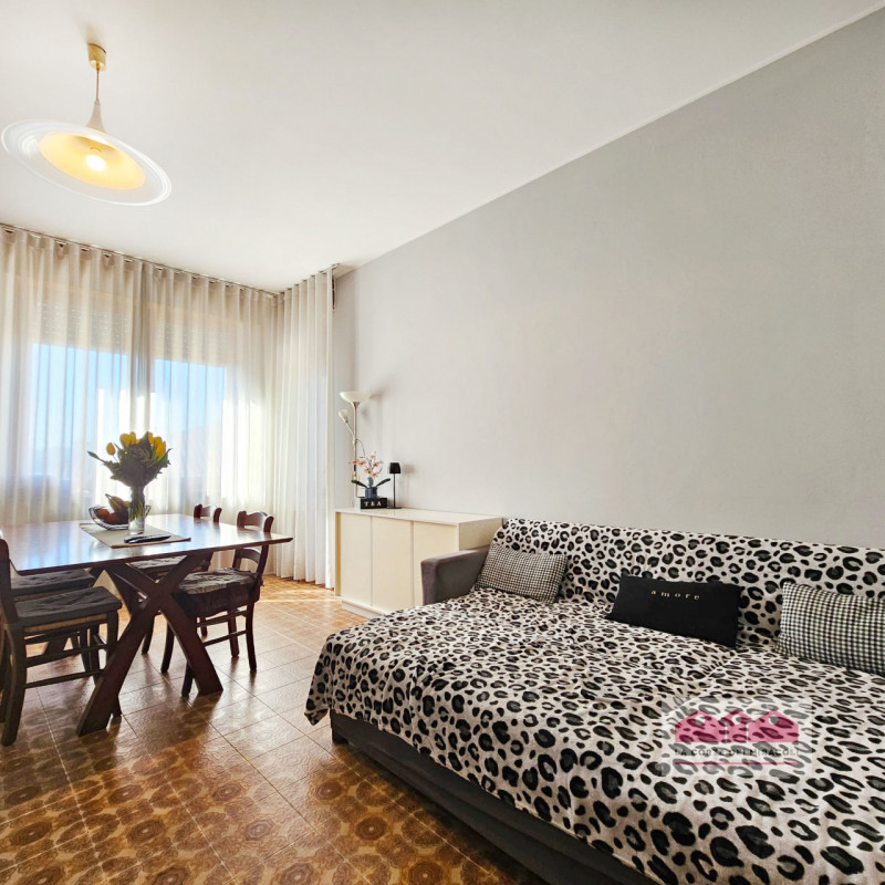 VICENZA – SAN PIO X: AMPIO BICAMERE DA RISTRUTTURARE E PERSONALIZZARE, IN CONTESTO IN RIQUALIFICA...