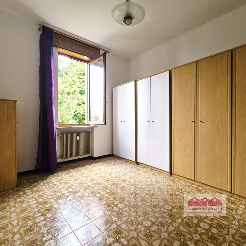 VICENZA – SAN PIO X: AMPIO BICAMERE DA RISTRUTTURARE E PERSONALIZZARE, IN CONTESTO IN RIQUALIFICA...