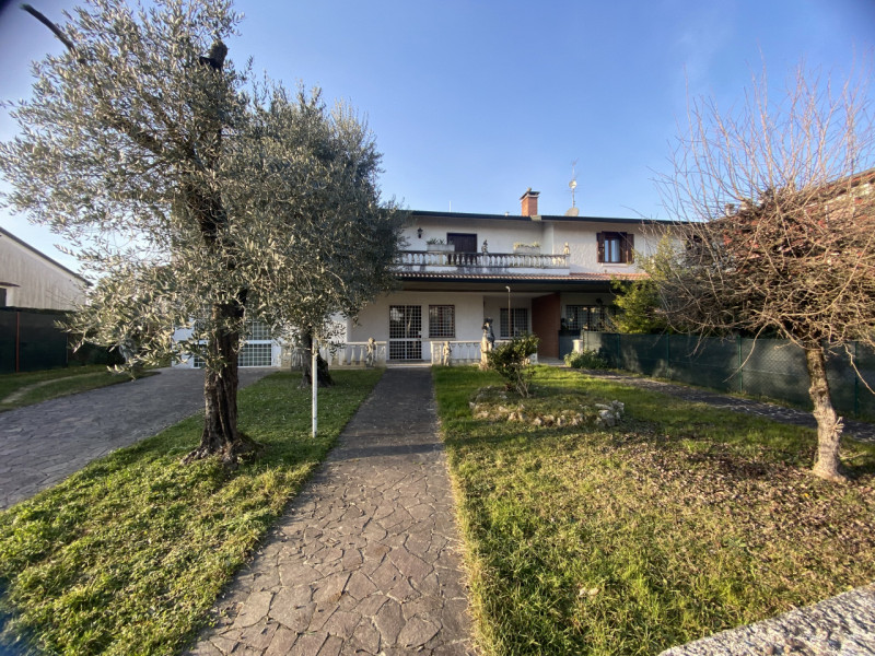 Vicenza, Torri di Quartesolo: in una delle zone più ricercate e comode del comune di Torri di Qua...