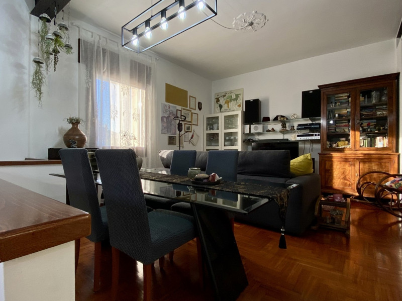 In una delle zone più strategiche e richieste di Vicenza, nel quartiere di Ponte Marchese, a poch...