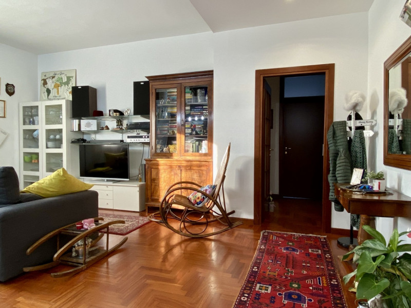 In una delle zone più strategiche e richieste di Vicenza, nel quartiere di Ponte Marchese, a poch...