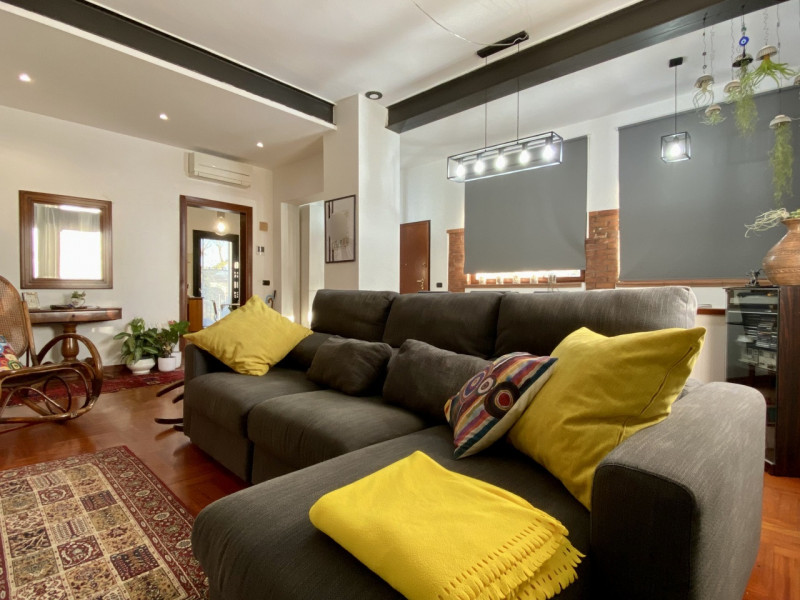 In una delle zone più strategiche e richieste di Vicenza, nel quartiere di Ponte Marchese, a poch...