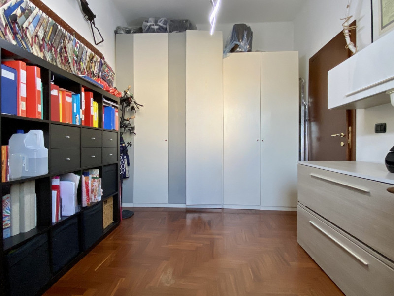 In una delle zone più strategiche e richieste di Vicenza, nel quartiere di Ponte Marchese, a poch...