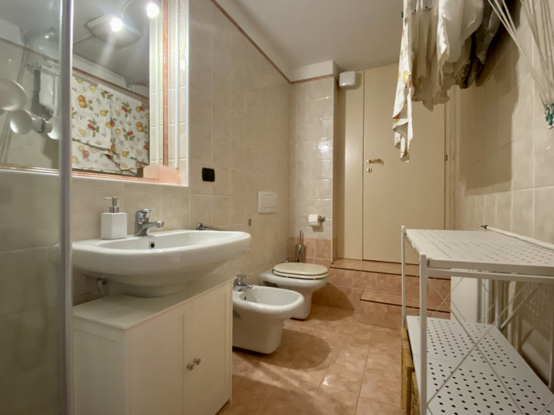 In una delle zone più strategiche e richieste di Vicenza, nel quartiere di Ponte Marchese, a poch...