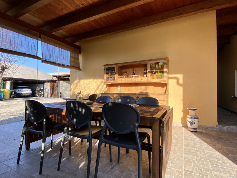 In una delle zone più strategiche e richieste di Vicenza, nel quartiere di Ponte Marchese, a poch...