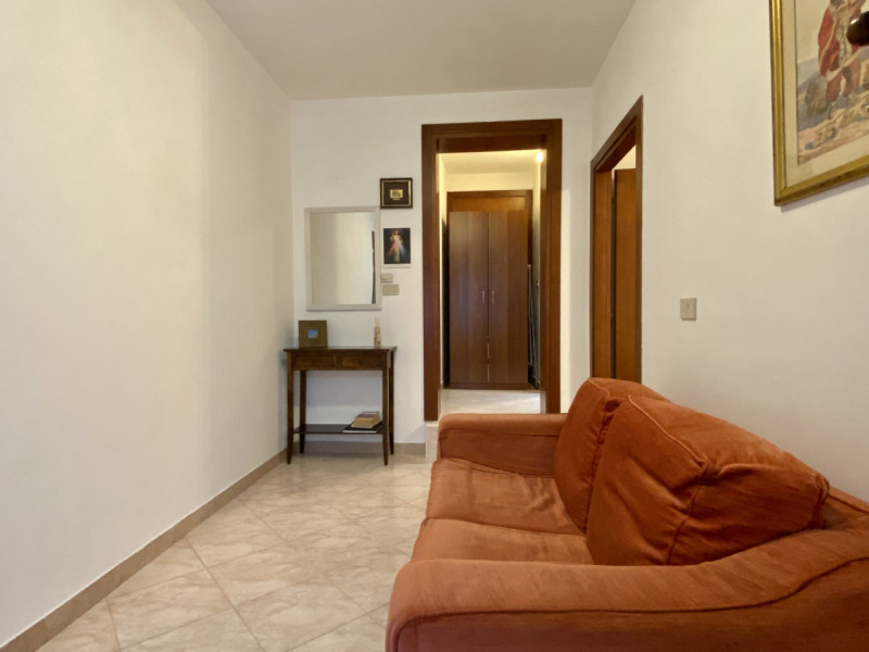 In una delle zone più strategiche e richieste di Vicenza, nel quartiere di Ponte Marchese, a poch...