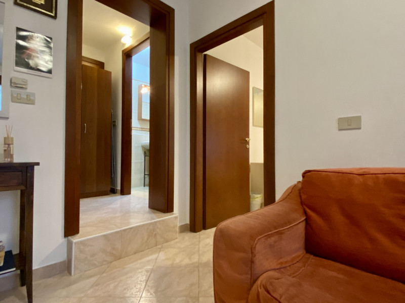 In una delle zone più strategiche e richieste di Vicenza, nel quartiere di Ponte Marchese, a poch...