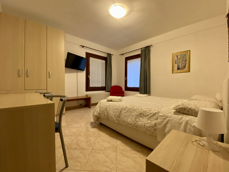 In una delle zone più strategiche e richieste di Vicenza, nel quartiere di Ponte Marchese, a poch...