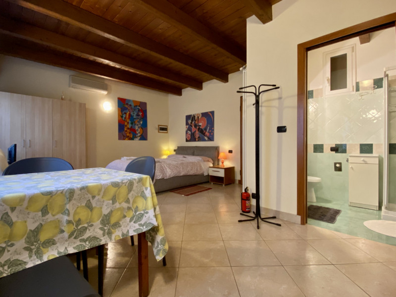 In una delle zone più strategiche e richieste di Vicenza, nel quartiere di Ponte Marchese, a poch...