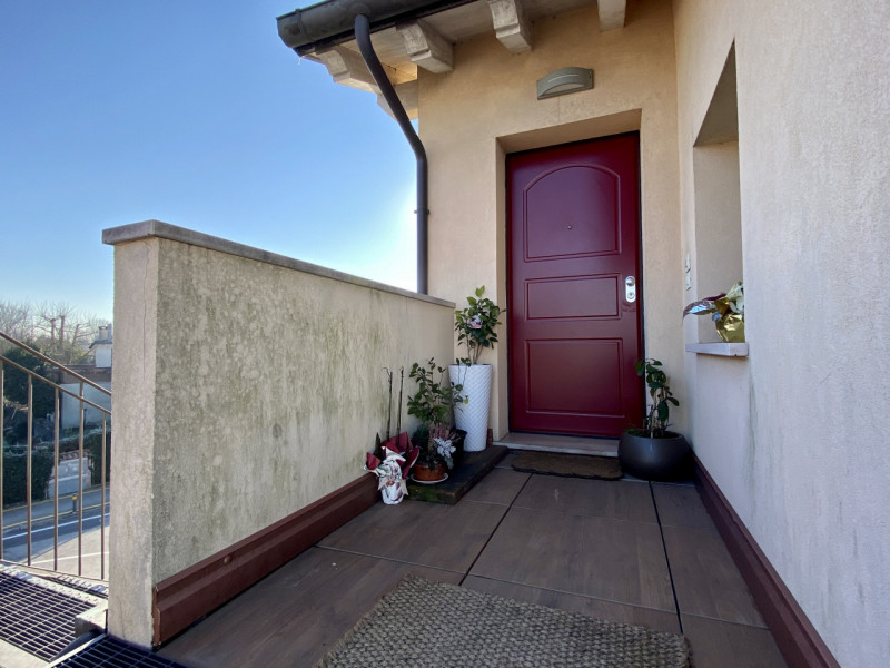 In una delle zone più strategiche e richieste di Vicenza, nel quartiere di Ponte Marchese, a poch...