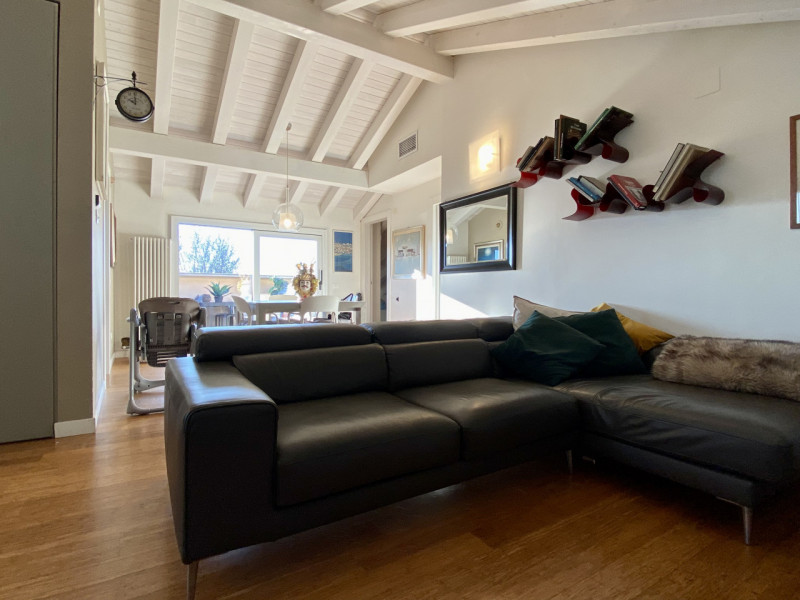 In una delle zone più strategiche e richieste di Vicenza, nel quartiere di Ponte Marchese, a poch...