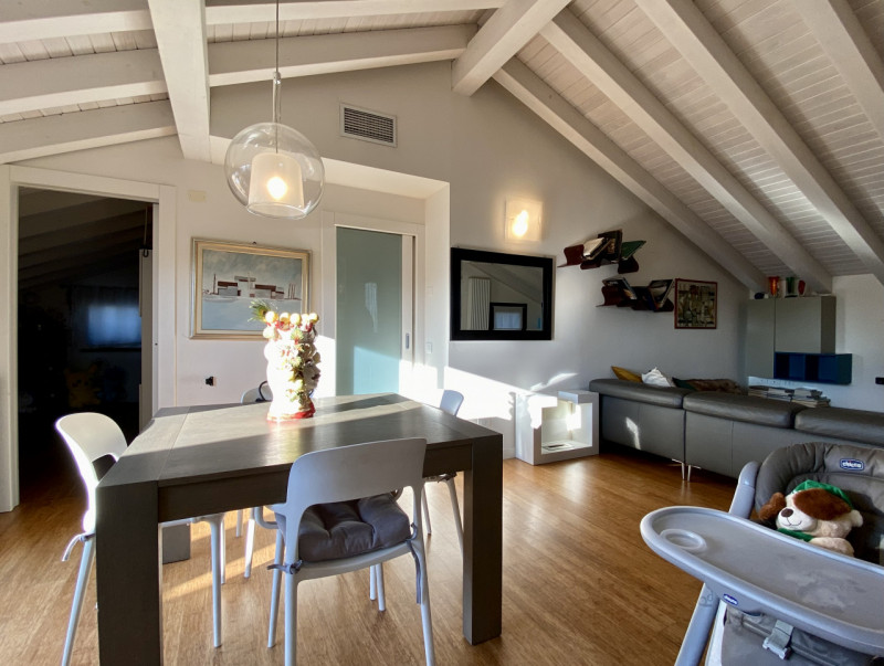 In una delle zone più strategiche e richieste di Vicenza, nel quartiere di Ponte Marchese, a poch...