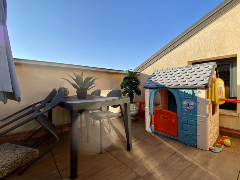 In una delle zone più strategiche e richieste di Vicenza, nel quartiere di Ponte Marchese, a poch...