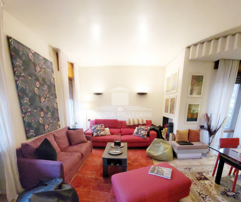 VICENZA – LAGHETTO, in bifamiliare sovrapposta, proponiamo un ampio tricamere al piano primo con ...