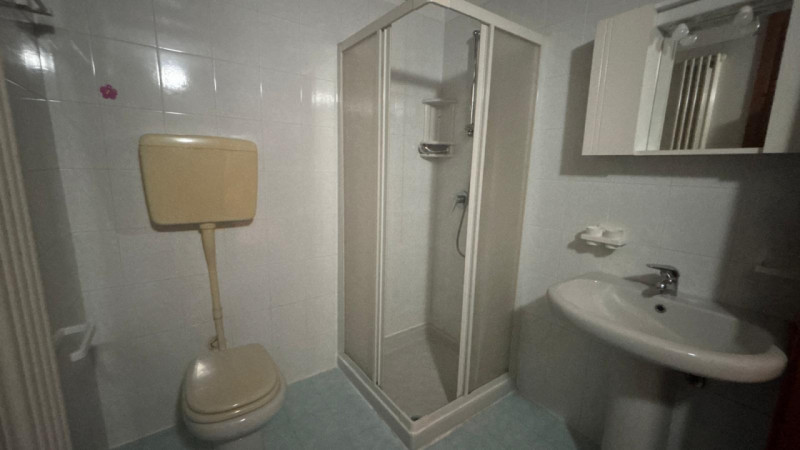 Ciao da Arcobaleno Immobiliare!  
Oggi ti presentiamo un grazioso bilocale in centro ad Este, per...