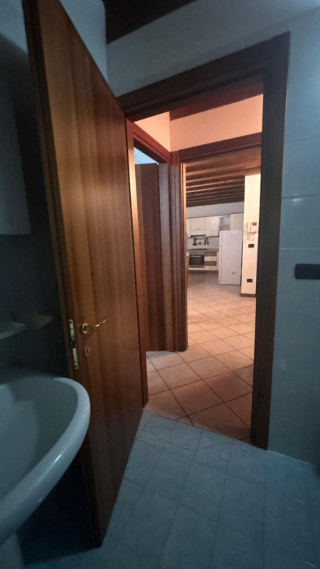 Ciao da Arcobaleno Immobiliare!  
Oggi ti presentiamo un grazioso bilocale in centro ad Este, per...