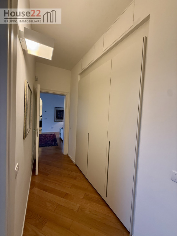 ZONA CORSO PADOVA - VICENZA. In recente e signorile palazzina di sole 5 unità abitative proponiam...