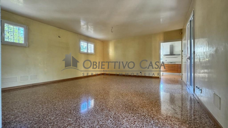 Rif: “PD680” ARCELLA – San Carlo

Questa villa monofamiliare dalle grandi metrature, non è solo u...