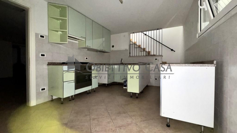 Rif: “PD680” ARCELLA – San Carlo

Questa villa monofamiliare dalle grandi metrature, non è solo u...