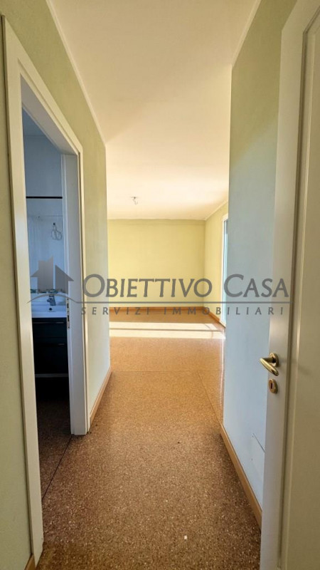 Rif: “PD680” ARCELLA – San Carlo

Questa villa monofamiliare dalle grandi metrature, non è solo u...