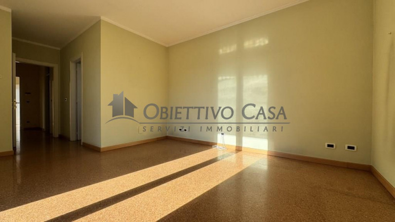 Rif: “PD680” ARCELLA – San Carlo

Questa villa monofamiliare dalle grandi metrature, non è solo u...