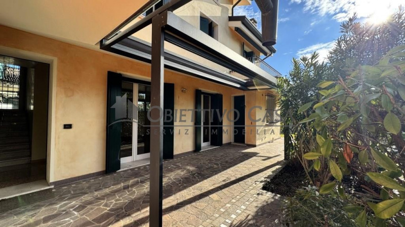 Rif: “PD680” ARCELLA – San Carlo

Questa villa monofamiliare dalle grandi metrature, non è solo u...