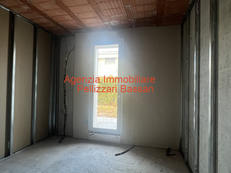 Sei alla ricerca di una casa nuova, moderna e funzionale, disposta su un unico piano? Abbiamo la ...