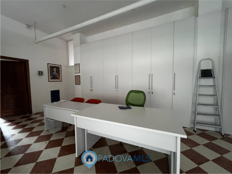 Immobile in esclusiva al Gruppo Padova MLS
Hai mai pensato al tuo prossimo spazio commerciale o u...