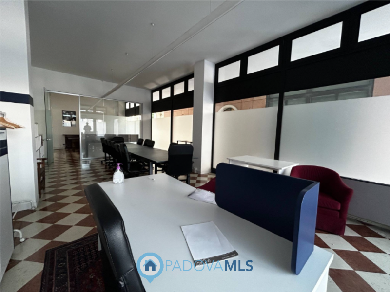 Immobile in esclusiva al Gruppo Padova MLS
Hai mai pensato al tuo prossimo spazio commerciale o u...