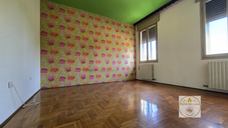 Vendesi a Borgo Veneto, nel cuore della frazione di S. Margherita d'Adige, complesso immobiliare ...