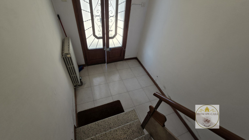 Vendesi a Borgo Veneto, nel cuore della frazione di S. Margherita d'Adige, complesso immobiliare ...