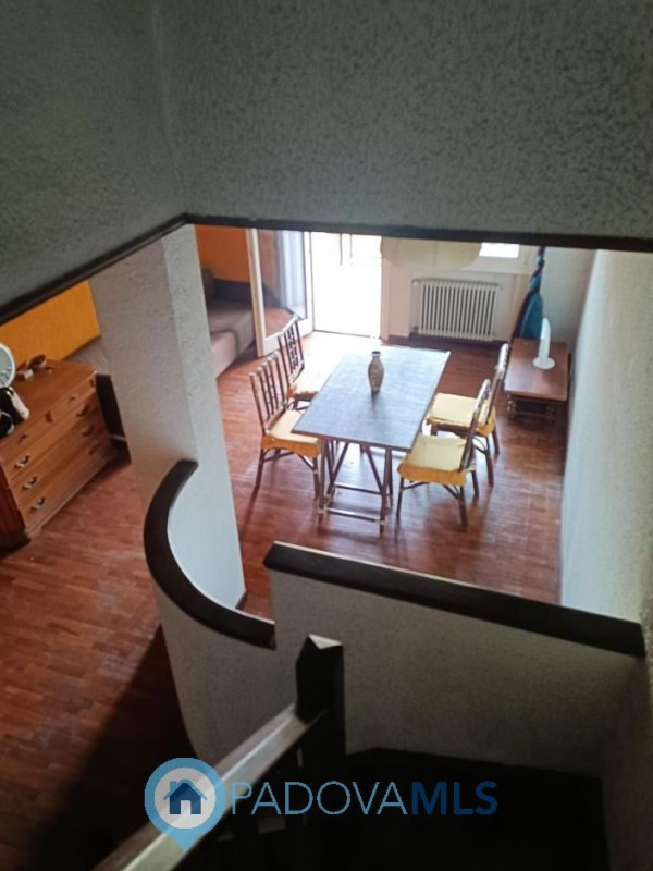 Immobile in esclusiva al Gruppo Padova MLS
Padova in zona Fiera comoda agli istituti universitari...