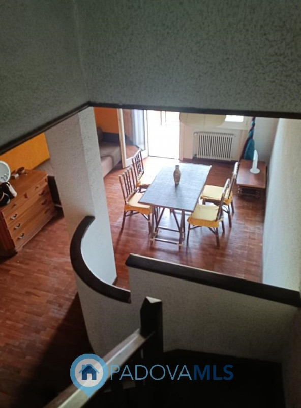 Immobile in esclusiva al Gruppo Padova MLS
Padova in zona Fiera comoda agli istituti universitari...