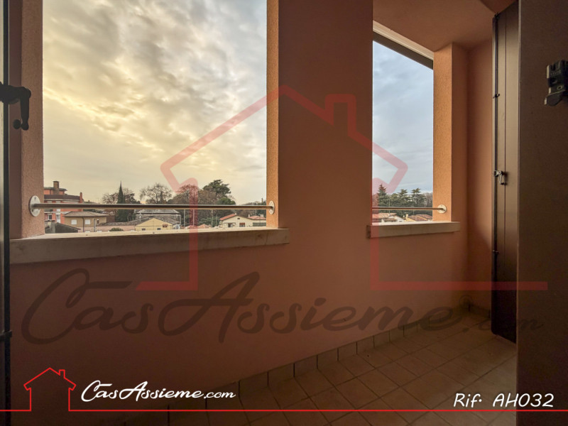 Rif. AH032
PARI AL NUOVO - ACCESSO MUTUO GREEN!
Inseriti in un elegante complesso residenziale di...