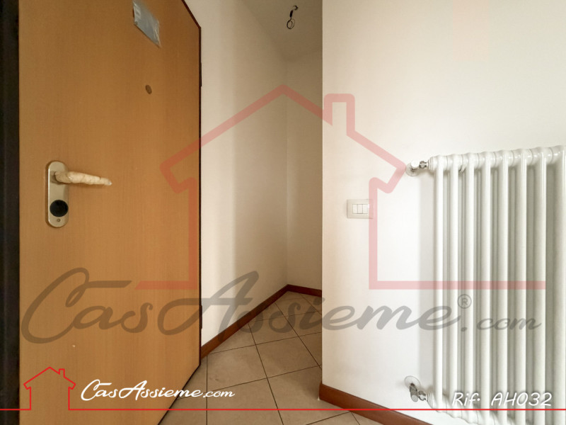 Rif. AH032
PARI AL NUOVO - ACCESSO MUTUO GREEN!
Inseriti in un elegante complesso residenziale di...