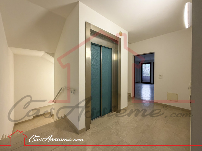 Rif. AH032
PARI AL NUOVO - ACCESSO MUTUO GREEN!
Inseriti in un elegante complesso residenziale di...