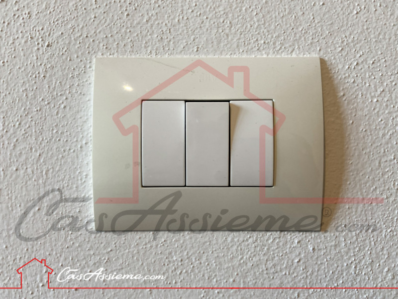 Rif. AH032
PARI AL NUOVO - ACCESSO MUTUO GREEN!
Inseriti in un elegante complesso residenziale di...