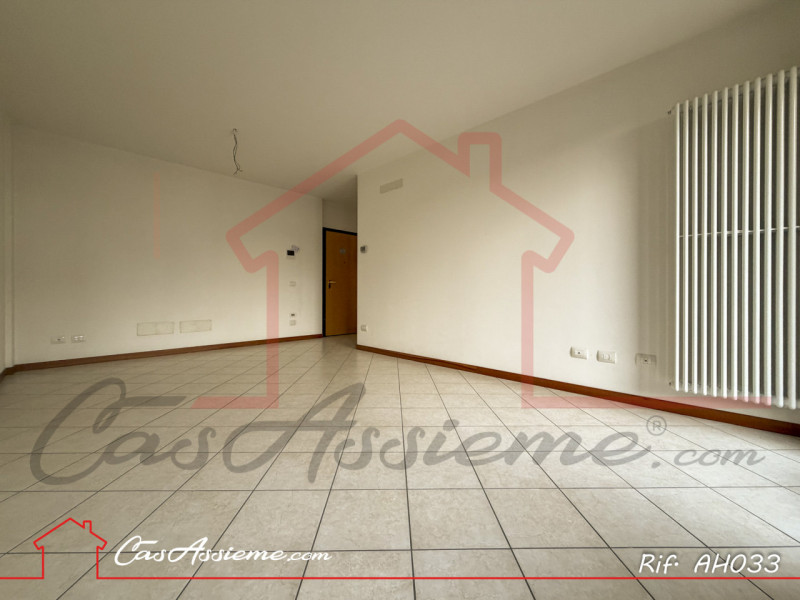 Rif. AH033
PARI AL NUOVO - ACCESSO MUTUO GREEN!
In posizione strategica a soli 10 minuti da Caste...