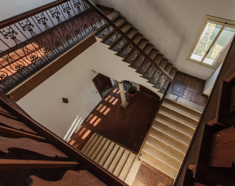 UBICAZIONE E CONTESTO

Nel prestigioso contesto storico di Casale, a pochi minuti dal centro di V...