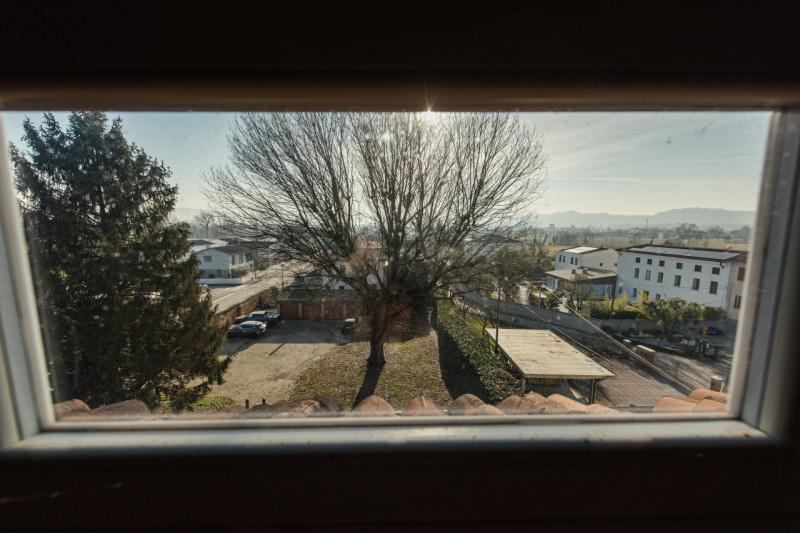 UBICAZIONE E CONTESTO

Nel prestigioso contesto storico di Casale, a pochi minuti dal centro di V...