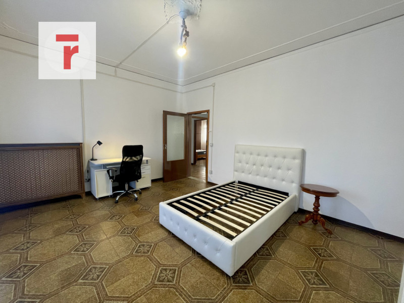 In zona Voltabarozzo nelle vicinanze dei principali servizi del quartiere.

A pochi metri dal fut...