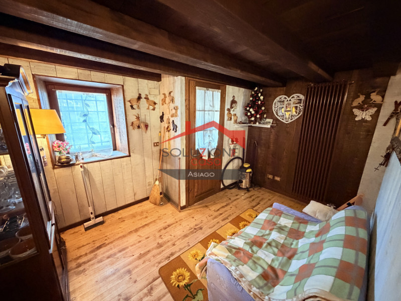 Gallio – A due passi dal centro di Gallio nel Cuore dell'Altopiano dei Sette Comuni, proponiamo u...