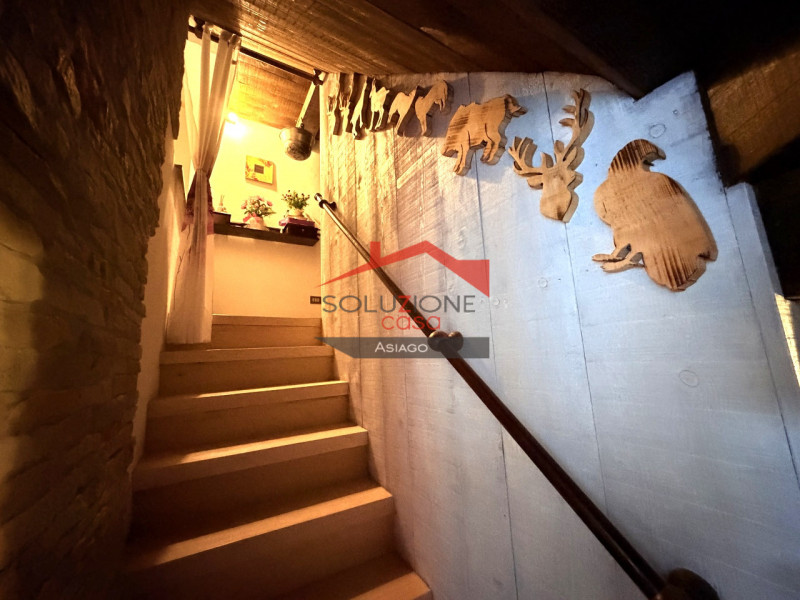 Gallio – A due passi dal centro di Gallio nel Cuore dell'Altopiano dei Sette Comuni, proponiamo u...