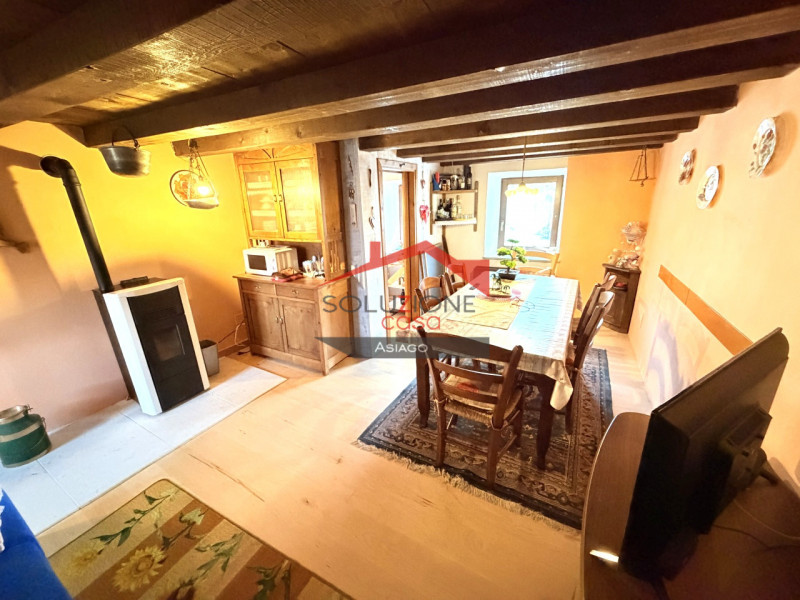 Gallio – A due passi dal centro di Gallio nel Cuore dell'Altopiano dei Sette Comuni, proponiamo u...