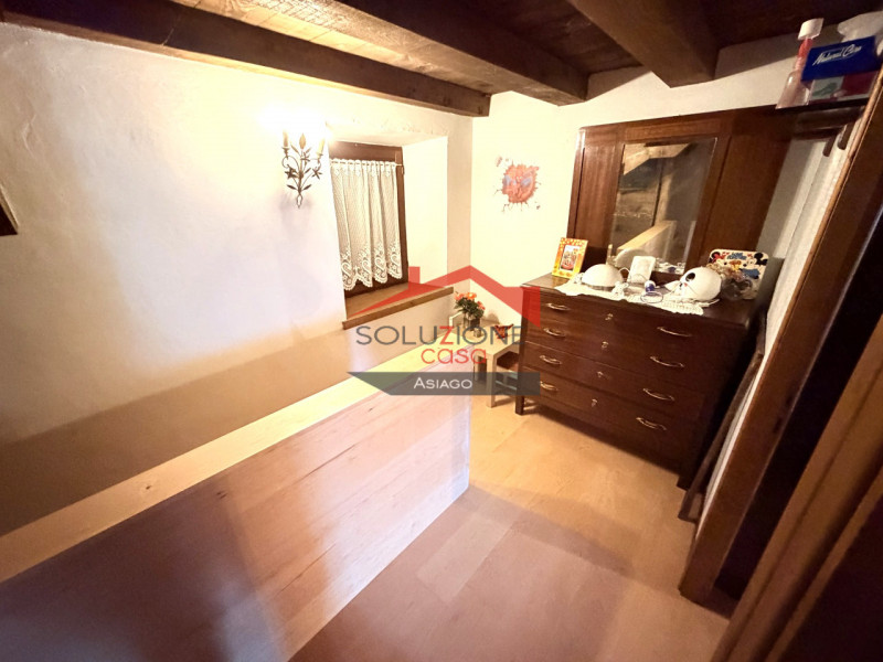 Gallio – A due passi dal centro di Gallio nel Cuore dell'Altopiano dei Sette Comuni, proponiamo u...