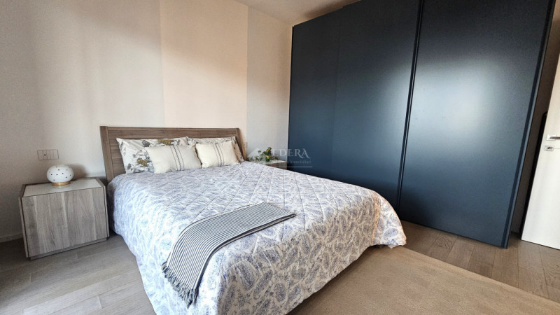 Si propone in esclusiva introvabile attico recentemente ristrutturato a meno di 1 km dalla zona p...