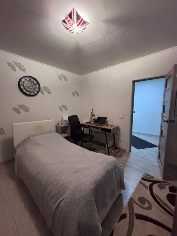 Scopri questa splendida casa a schiera centrale recentemente ristrutturata, situata in una delle ...