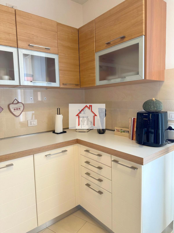 Rif: DA247 - X Info: Denis 340.25.40.785
In vendita, proponiamo un raffinato appartamento situato...