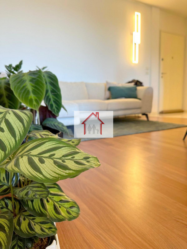 Rif: DA247 - X Info: Denis 340.25.40.785
In vendita, proponiamo un raffinato appartamento situato...