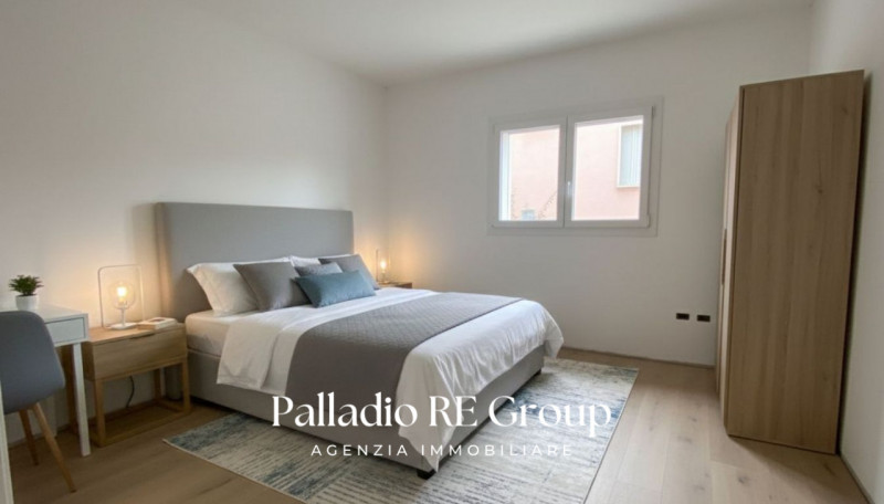 Scopri questo splendido appartamento di 140 mq situato nella rinomata zona Araceli di Vicenza, un...